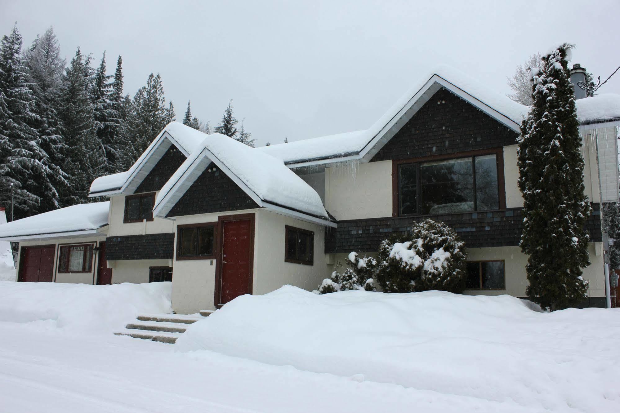 Red Mountain Village Condos Rossland Exterior photo