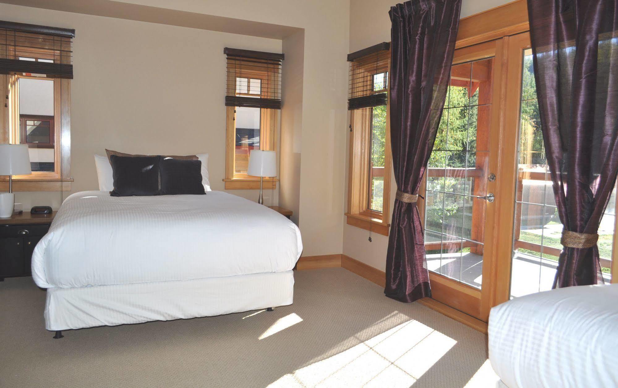 Red Mountain Village Condos Rossland Exterior photo